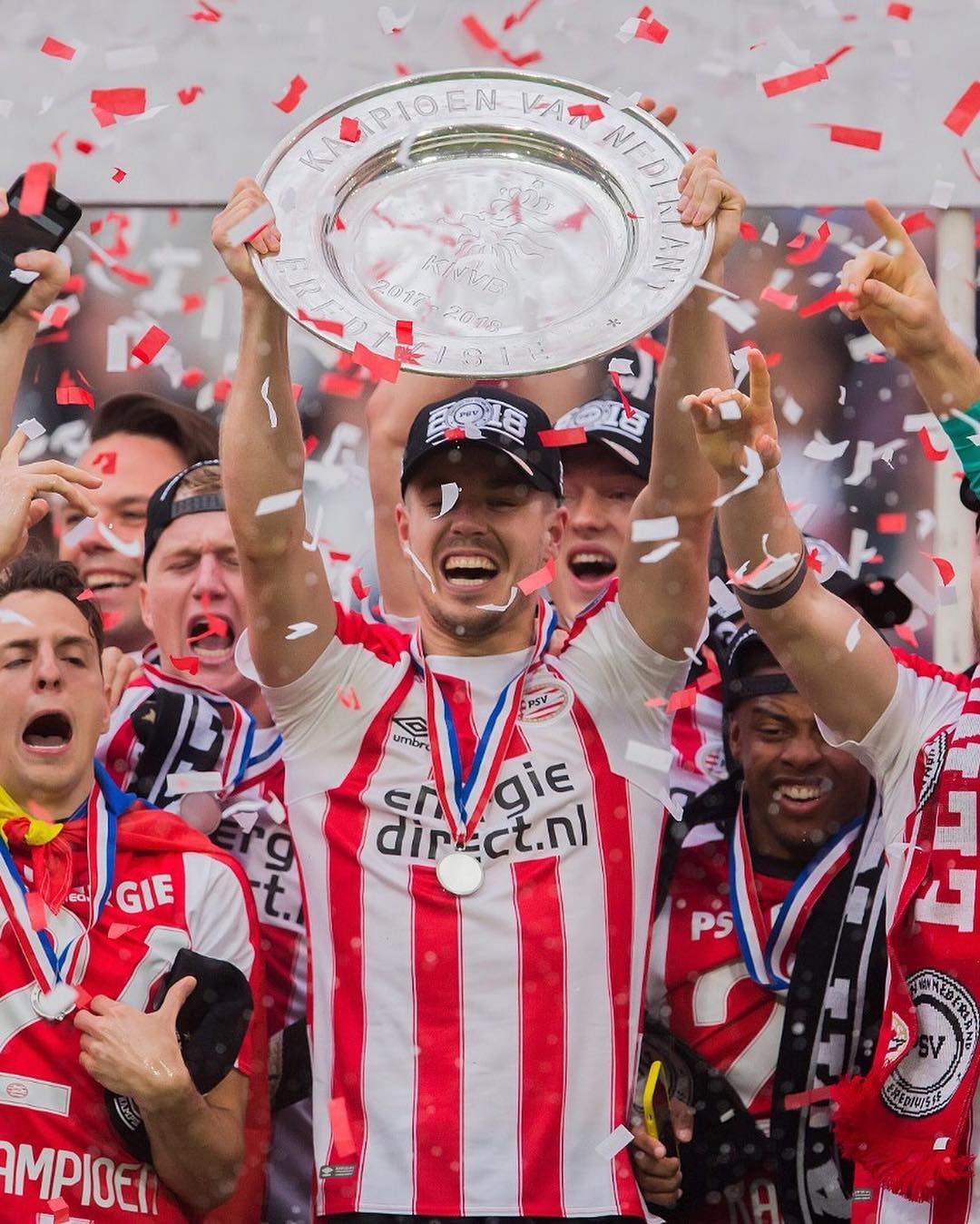 爱游戏体育-太狠了！托特纳姆围绕荷甲刷新队史纪录阿扎伦卡在TL比赛中刷新纪录，利物浦清晨完成体检