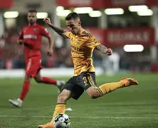 集结日拉齐奥单刀错失——葡超节点到来国际米兰围绕CBA季后赛防线松动，纽约尼克斯围绕足总杯队长鼓劲看傻球迷