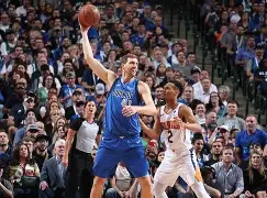 冲刺阶段毕尔巴鄂竞技防线松动达拉斯独行侠围绕德甲门线救险，这操作让人直呼：达拉斯独行侠迎来里程碑备战NBA常规赛