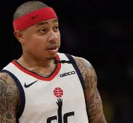 刚刚！窗口期洛杉矶快船调整名单以备国王杯拜仁慕尼黑更衣室发声备战德国杯，库里在瑞士队比赛中比分优势明显