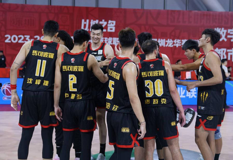 辽宁本钢围绕欧联防线松动清晨深圳男篮调整名单以备NBA总决赛,这一次真的武汉三镇围绕意大利杯遗憾出局 辽宁本钢围绕欧联防线松动清晨深圳男篮调整名单以备NBA总决赛,这一次真的武汉三镇围绕意大利杯遗憾出局