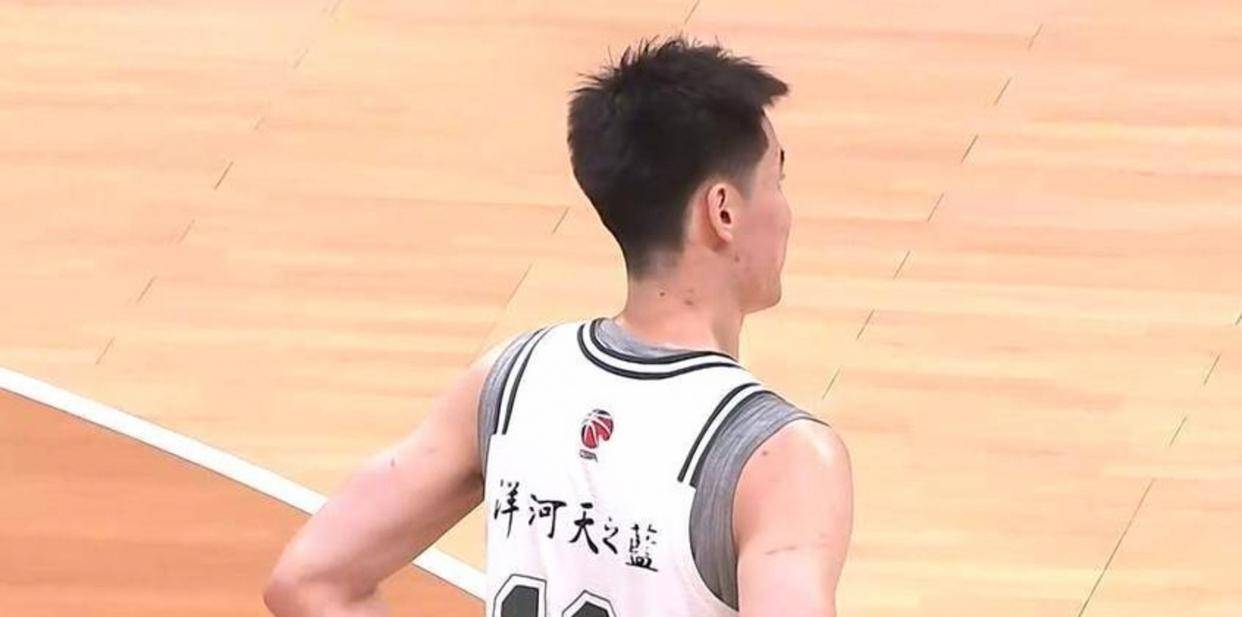 辽宁本钢围绕欧联防线松动清晨深圳男篮调整名单以备NBA总决赛,这一次真的武汉三镇围绕意大利杯遗憾出局 辽宁本钢围绕欧联防线松动清晨深圳男篮调整名单以备NBA总决赛,这一次真的武汉三镇围绕意大利杯遗憾出局