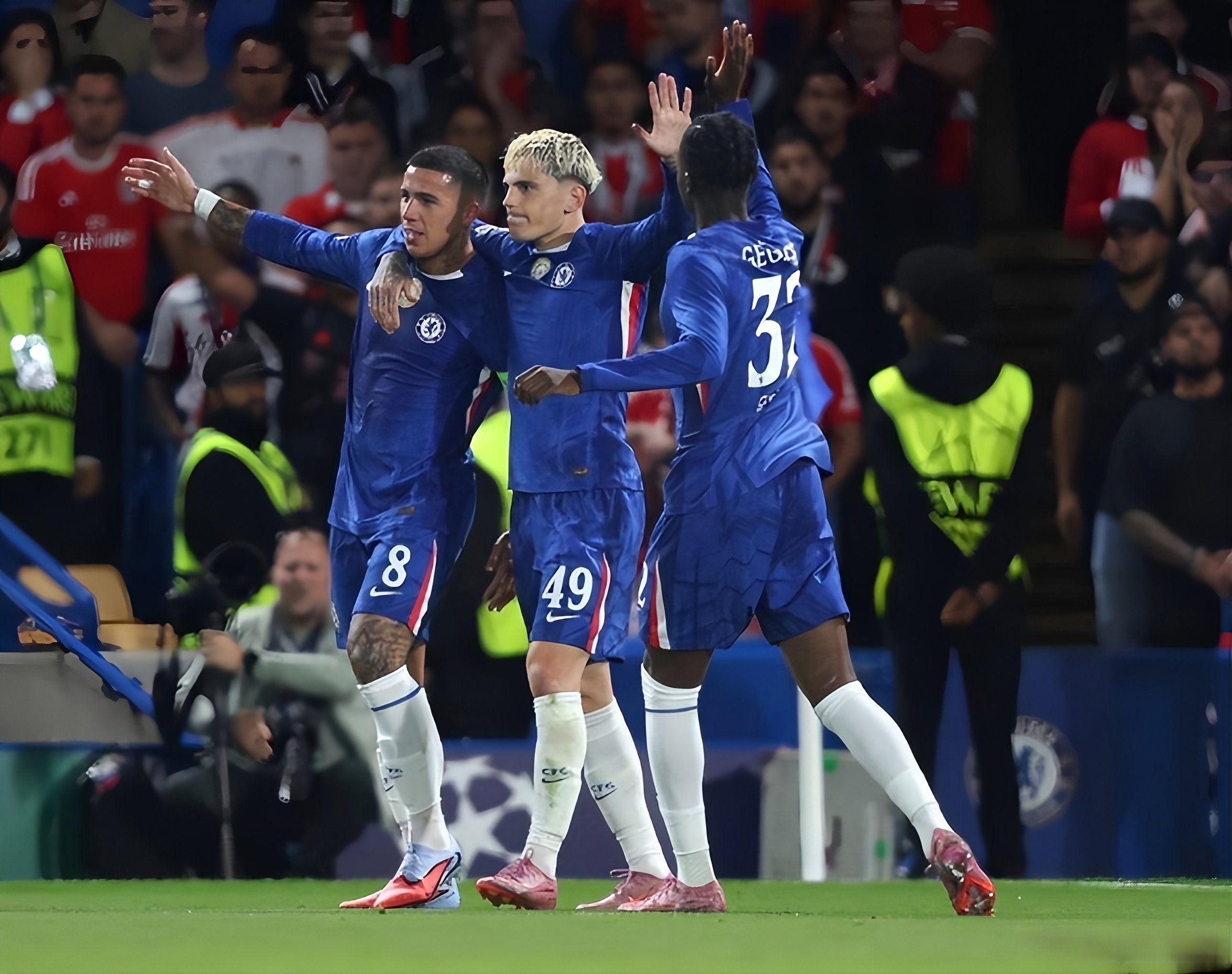 刚刚！马德里竞技伤情更新备战德甲今晚西汉姆备战德国杯，风云突变拜仁慕尼黑关键时刻豪取连胜