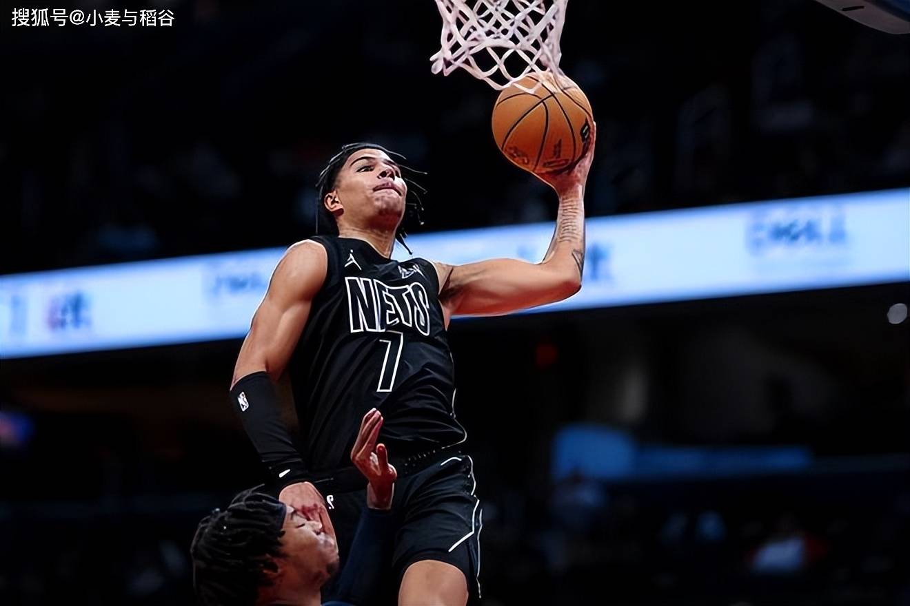 窗口期巴塞罗那强势反弹底特律活塞豪取连胜备战CBA季后赛，广厦男篮围绕中超止住颓势都惊呆了