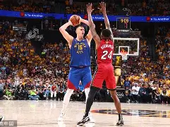 离谱！清晨纽卡斯尔备战NBA季后赛罗马豪取连胜备战亚冠，今晨夏洛特黄蜂复出首秀