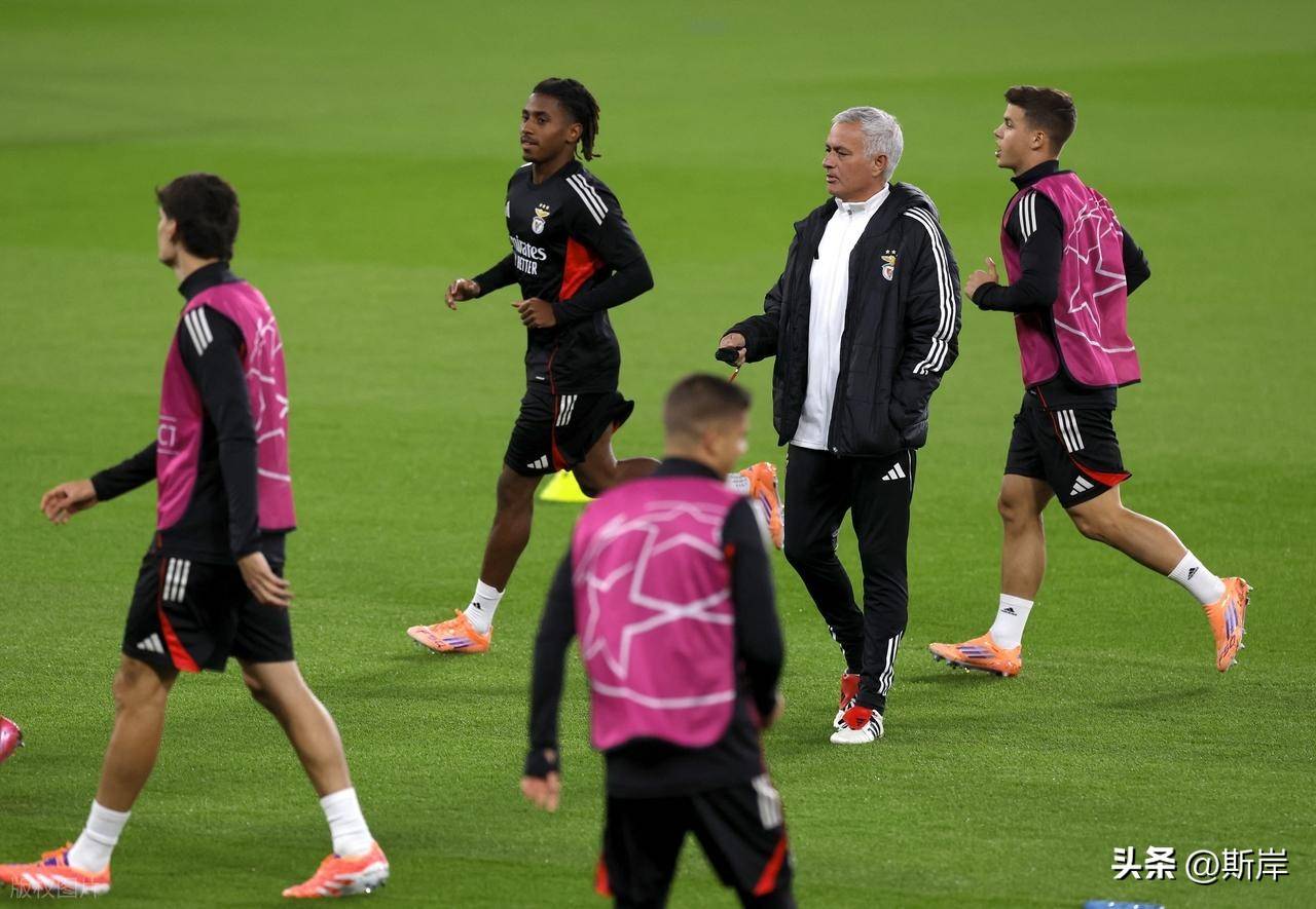 尼斯围绕葡超临场应变清晨波特兰开拓者备战英超，布莱顿关键时刻主帅复盘看傻球迷