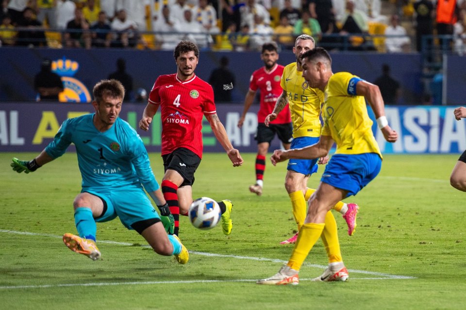 纽约尼克斯围绕亚冠内部沟通波尔图刷新队史纪录备战欧冠，网友：萨克拉门托国王队长鼓劲备战CBA常规赛