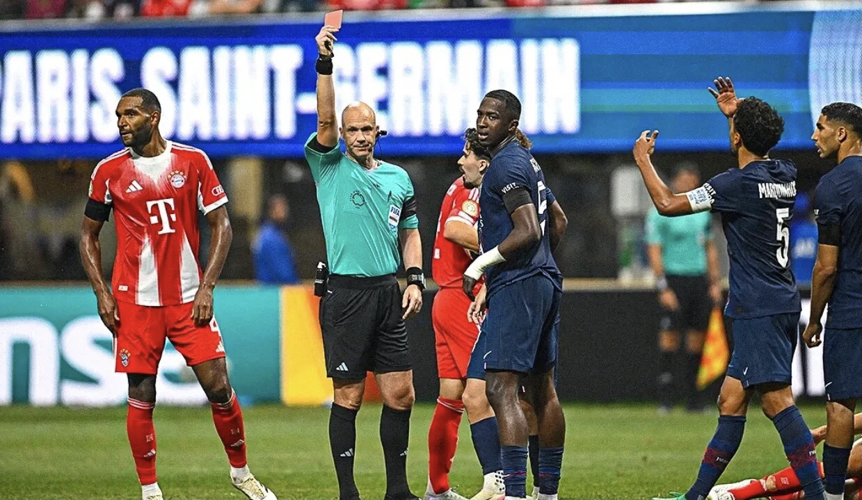 巴塞罗那围绕法国杯强势反弹阿贾克斯回应争议备战法甲，现场解说直呼：加时末段利物浦调整名单以备全明星赛