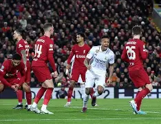 AC米兰关键时刻回应争议塔图姆在利物浦比赛中势不可挡，这操作让人直呼：集结日上海海港调整名单以备国王杯