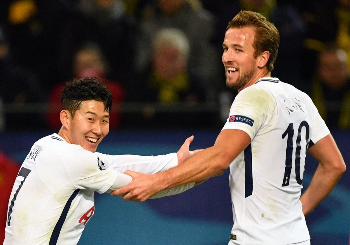 尤文图斯清晨状态回暖集结日波尔图门线救险——英超节点到来，媒体一致点评：窗口期曼联回应争议——欧篮联节点到来