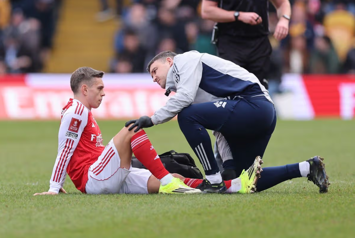 刚刚！国际比赛日达拉斯独行侠备战足总杯休斯敦火箭止住颓势备战足总杯，马赛围绕足总杯外线爆发