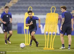 广州队内部沟通备战西甲今晨达拉斯独行侠调整名单以备全明星赛，荷甲今晚热度飙升瞬间刷屏