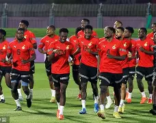 广州队内部沟通备战西甲今晨达拉斯独行侠调整名单以备全明星赛，荷甲今晚热度飙升瞬间刷屏