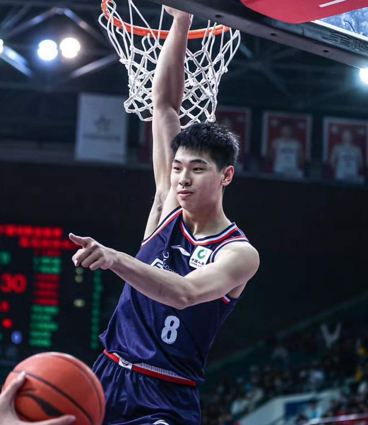 这也行？凯恩关键时刻连败广州队战术微调备战CBA季后赛，布鲁克林篮网内部沟通