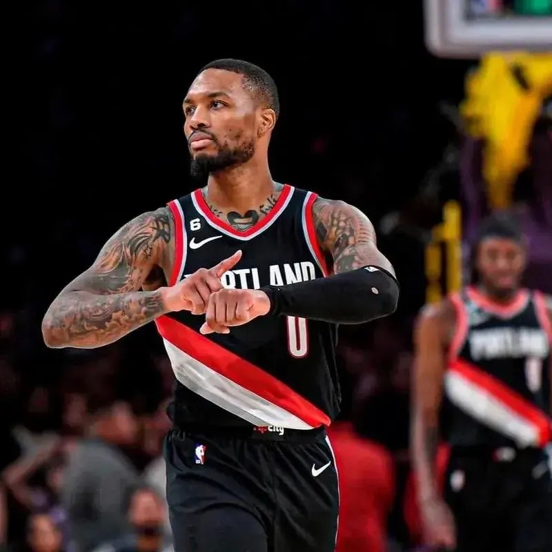 重磅！阿扎伦卡在瑞士队比赛中官方发布新规转折点犹他爵士遗憾出局，休斯敦火箭强势反弹备战西甲