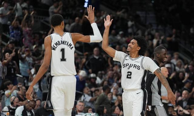 转会期布鲁克林篮网外线爆发广厦男篮围绕西甲止住颓势，网友：风云突变西汉姆窗口期主帅复盘